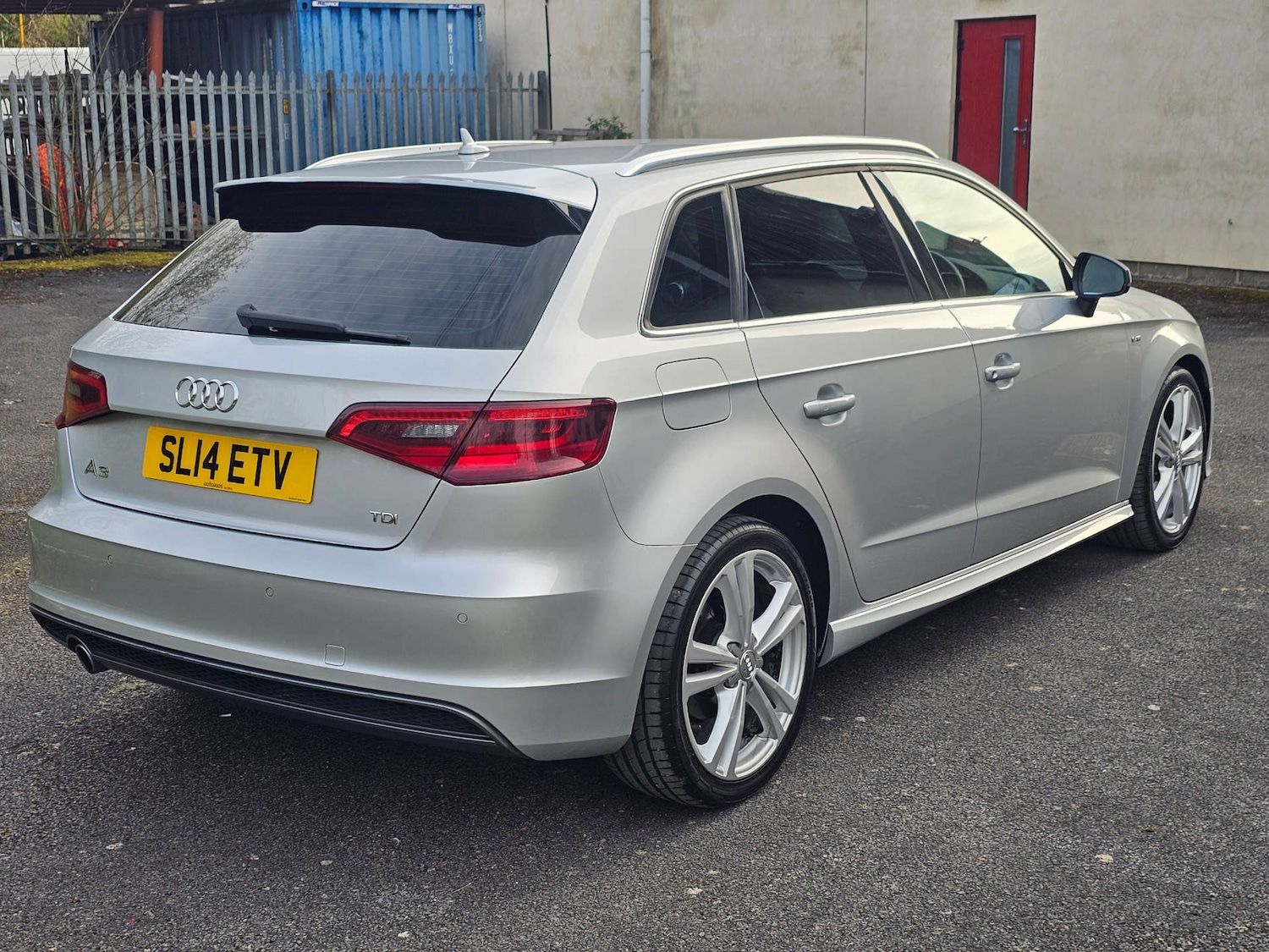 Used Audi A3 2014 for sale - 77991960: Photo 4