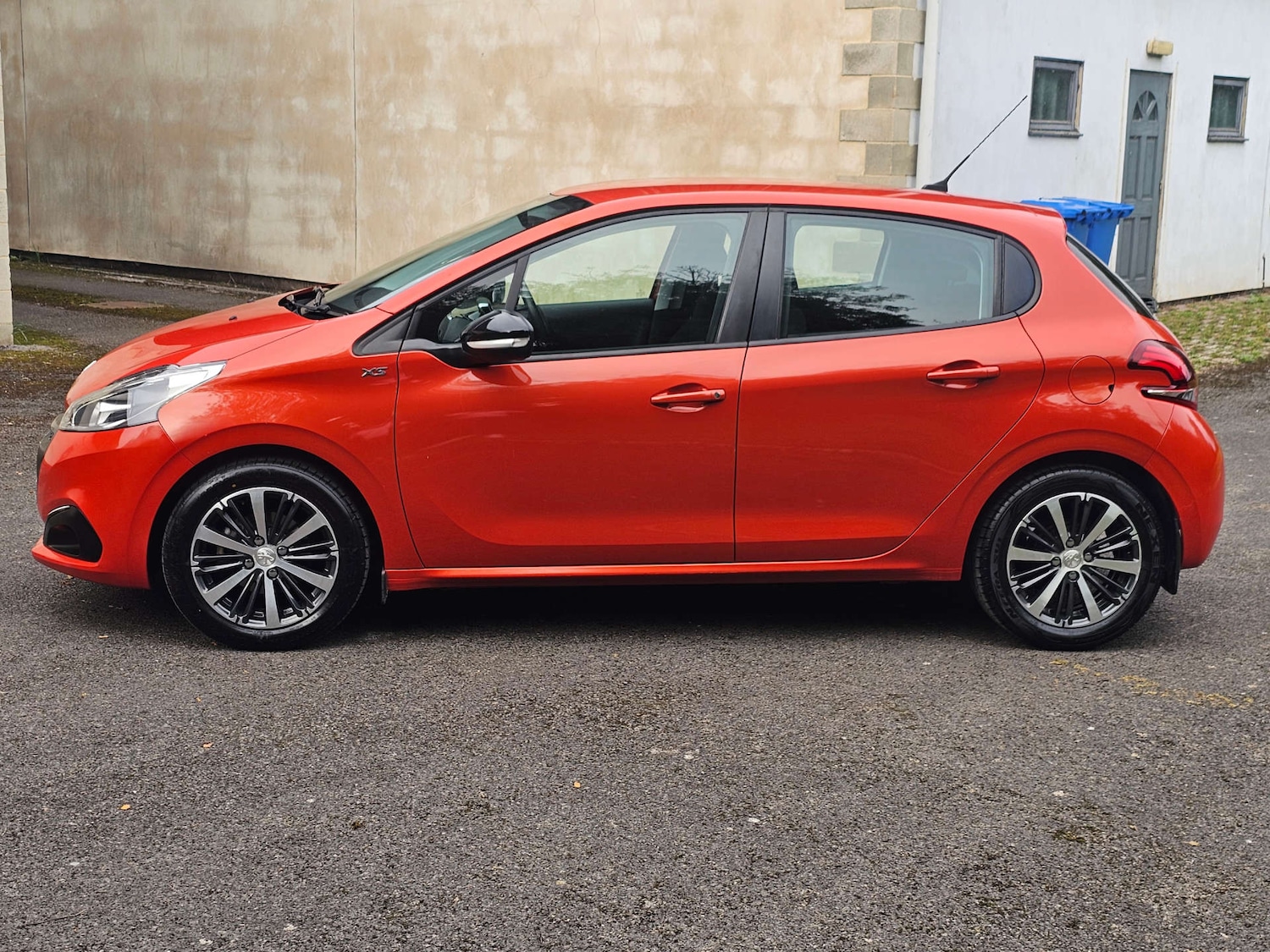 Used Peugeot 208 2016 for sale - 76126189: Photo 13