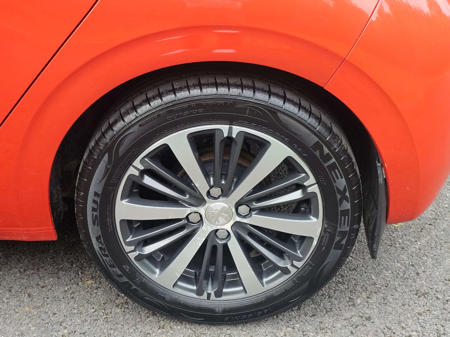 Used Peugeot 208 2016 for sale - 76126189: Photo 14