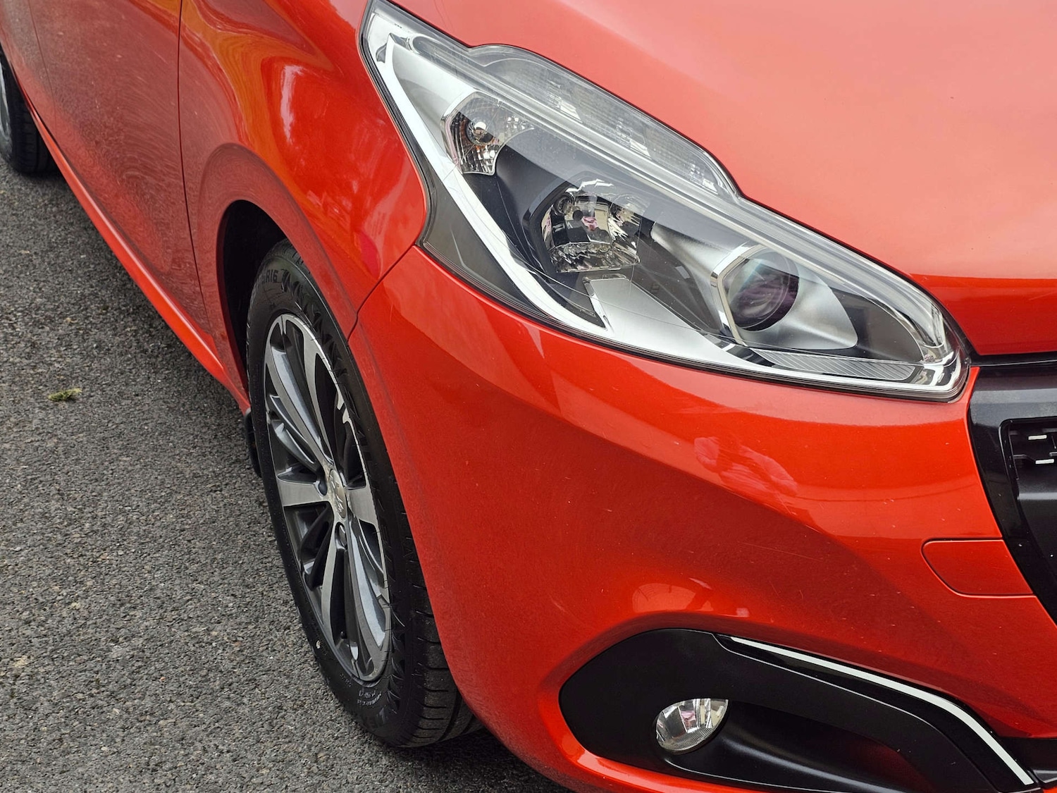 Used Peugeot 208 2016 for sale - 76126189: Photo 2