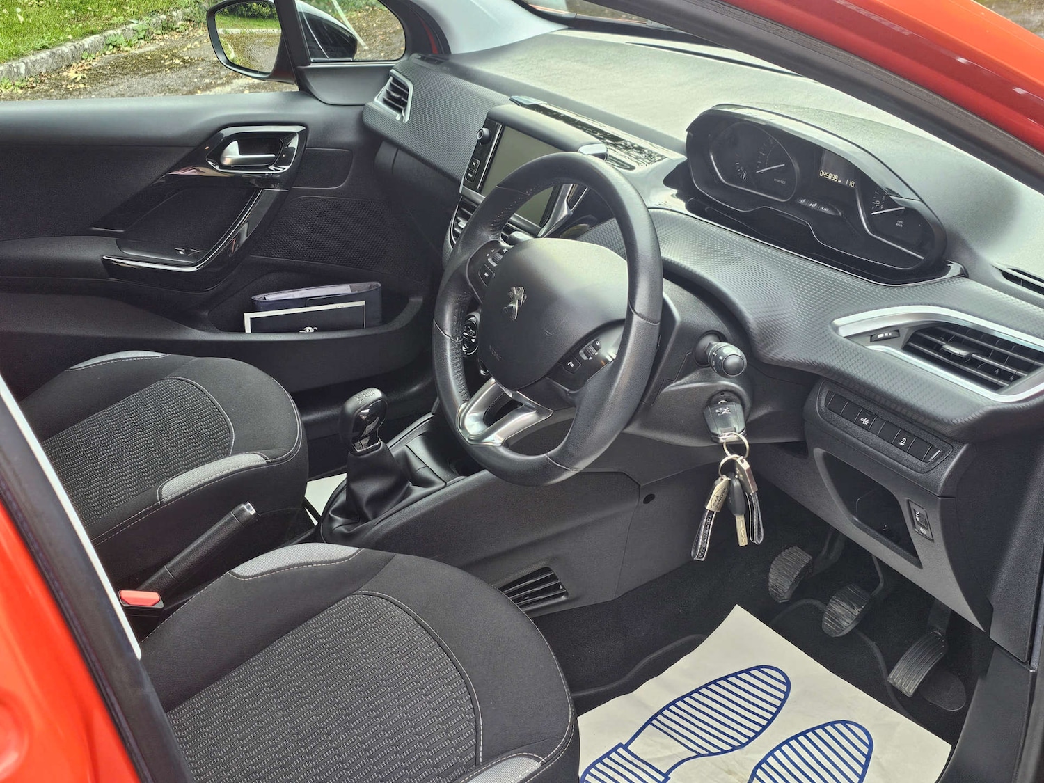 Used Peugeot 208 2016 for sale - 76126189: Photo 25