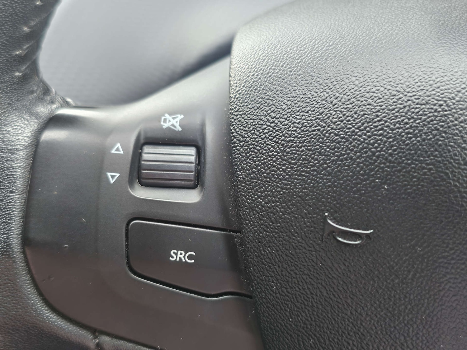 Used Peugeot 208 2016 for sale - 76126189: Photo 32