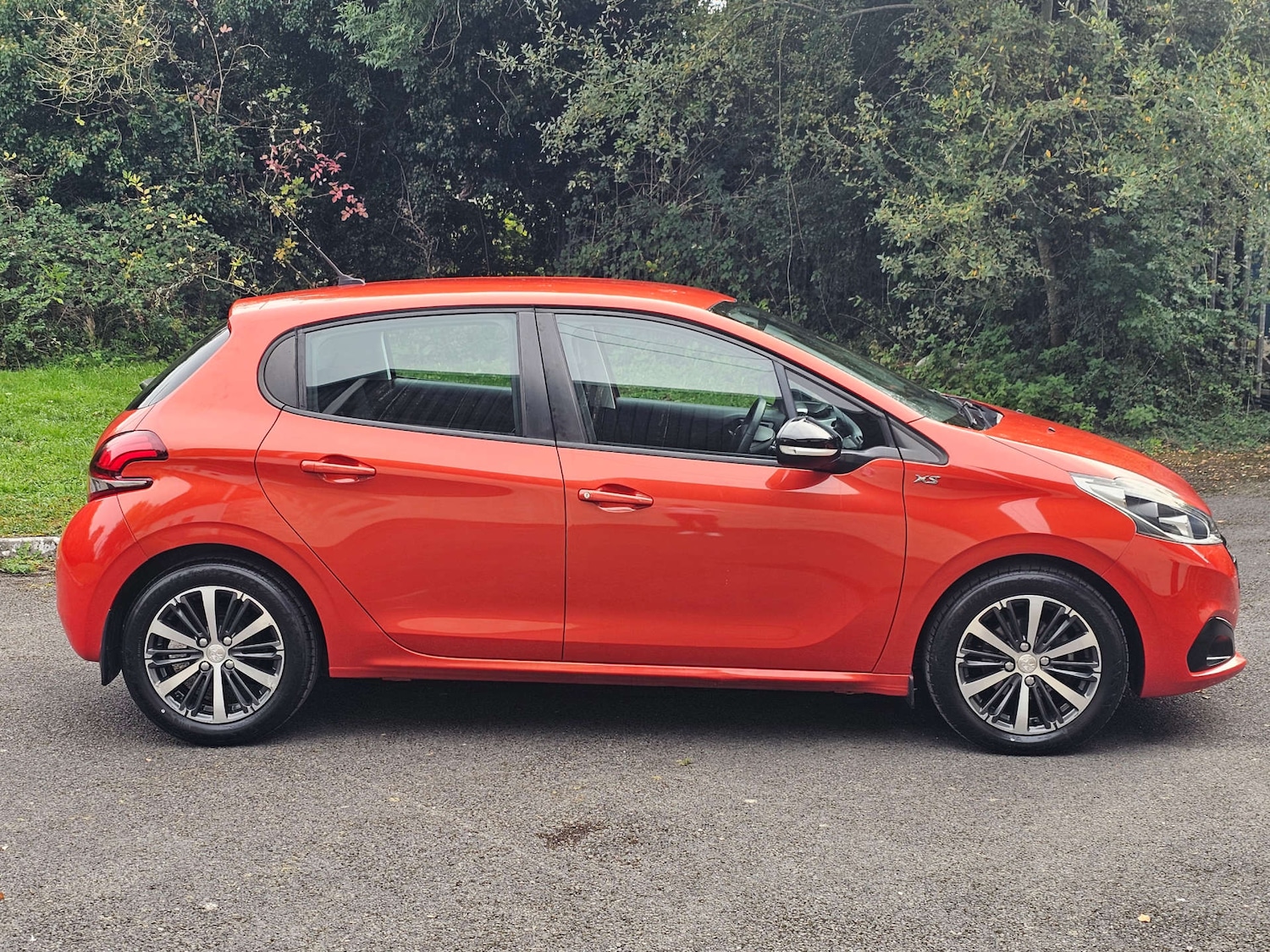 Used Peugeot 208 2016 for sale - 76126189: Photo 4