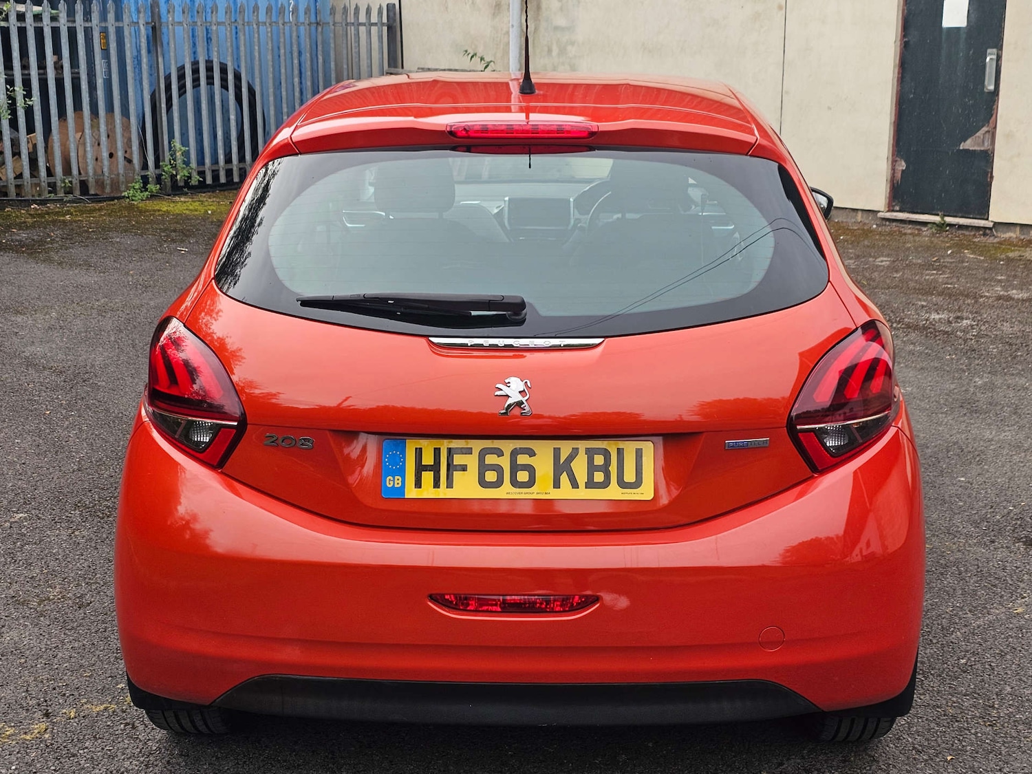 Used Peugeot 208 2016 for sale - 76126189: Photo 8