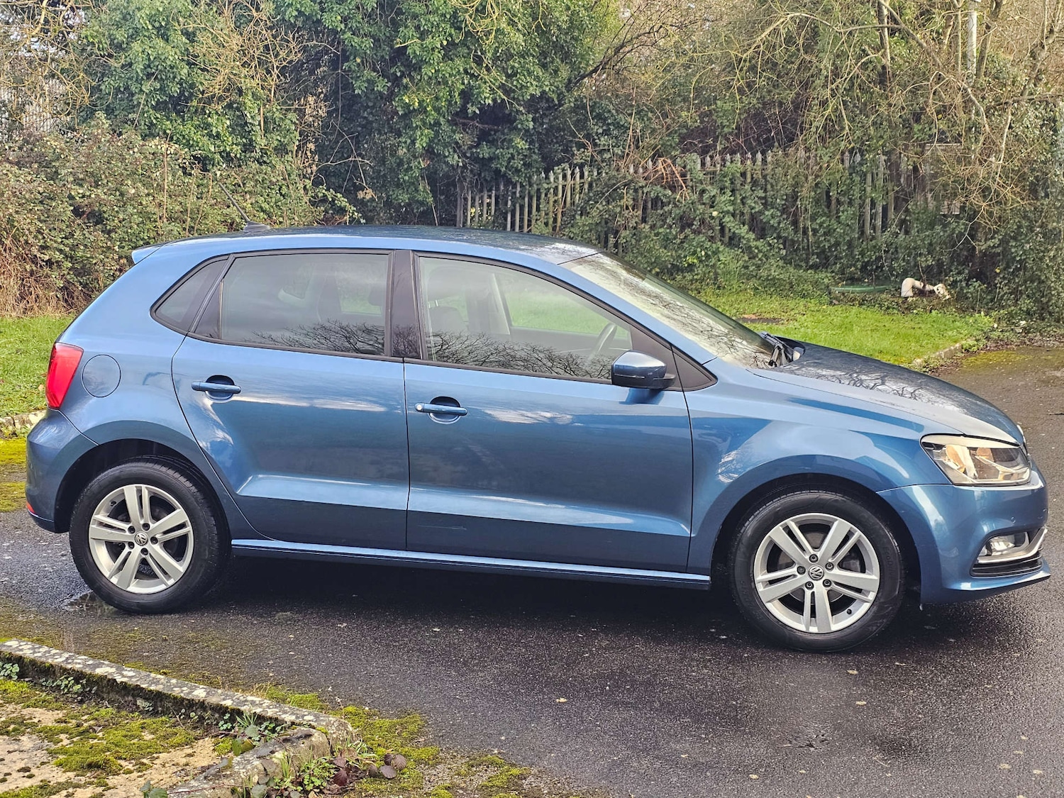Used Volkswagen Polo 2016 for sale - 77288560: Photo 2