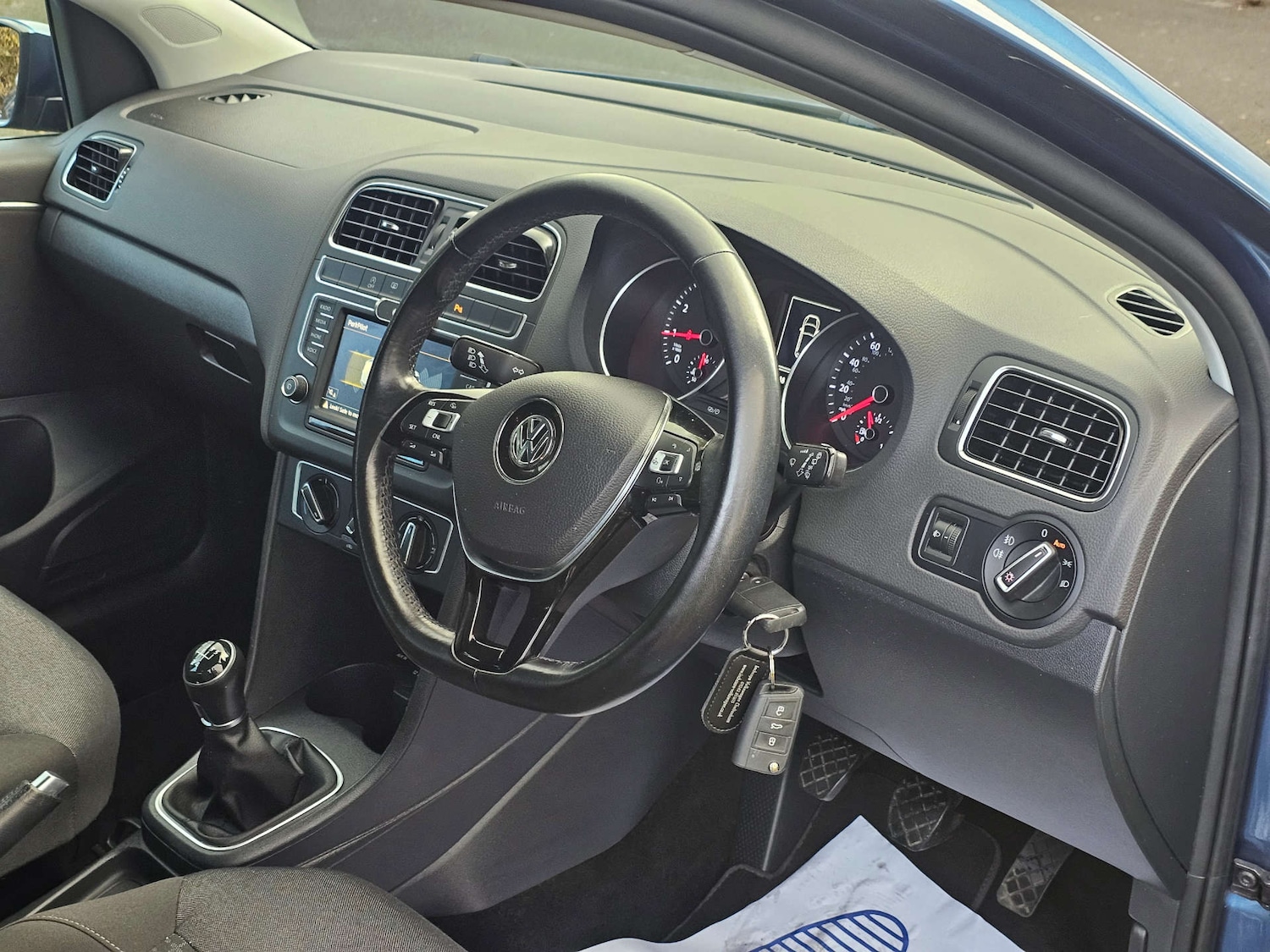 Used Volkswagen Polo 2016 for sale - 77288560: Photo 4