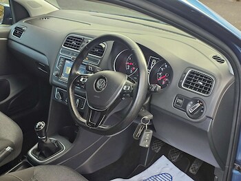 Used Volkswagen Polo 2016 for sale - 77288560: Photo