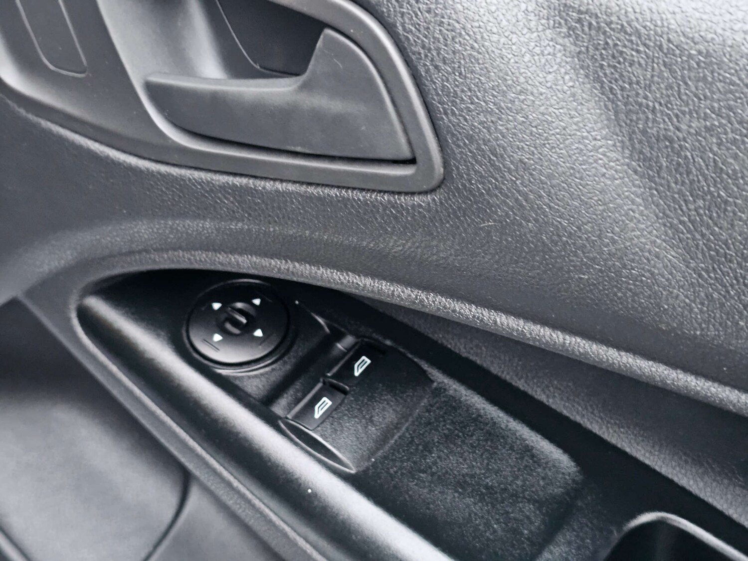 Used Ford Transit Connect 2017 for sale - 77583929: Photo 18