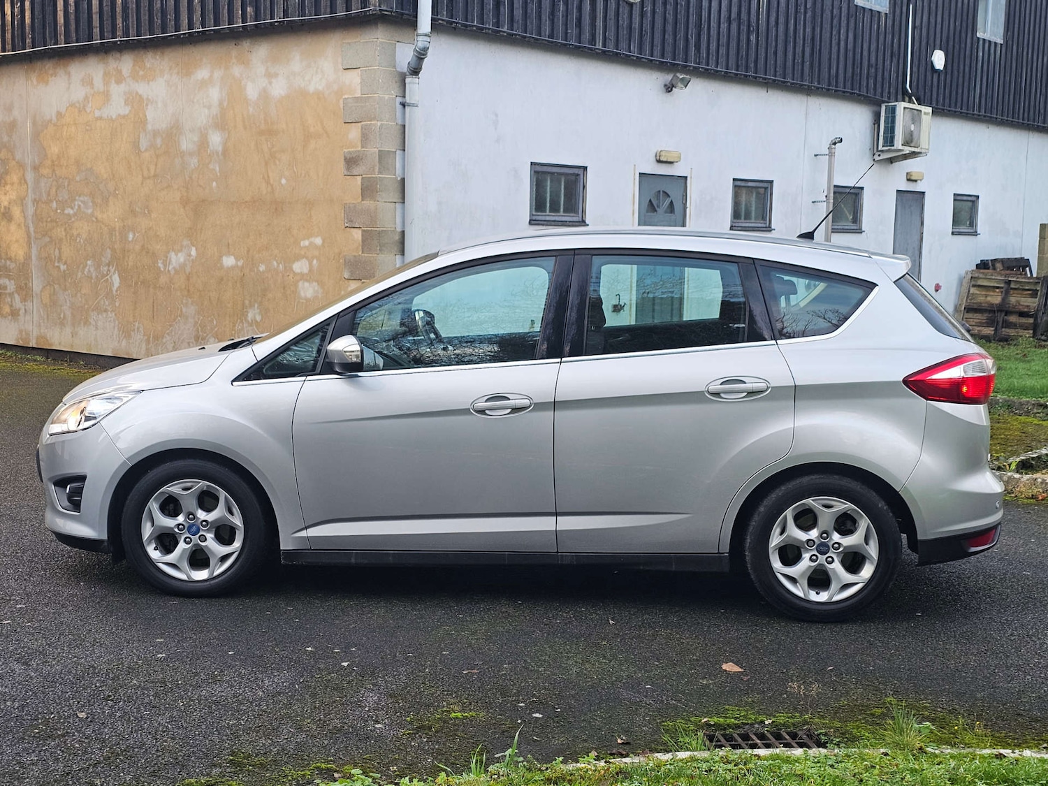 Used Ford C-Max 2015 for sale - 76934875: Photo 8