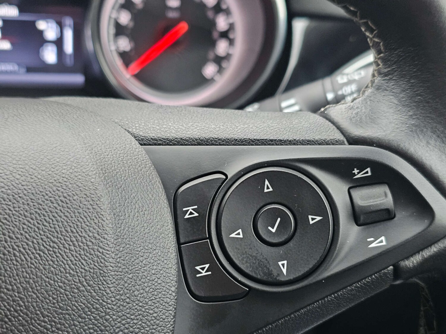 Used Vauxhall Astra 2018 for sale - 77364263: Photo 24