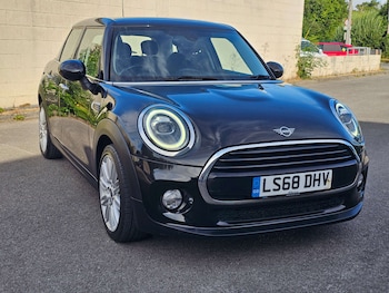 Used MINI Hatch 2018 for sale - 75807397: Photo