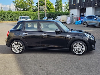 Used MINI Hatch 2018 for sale - 75807397: Photo