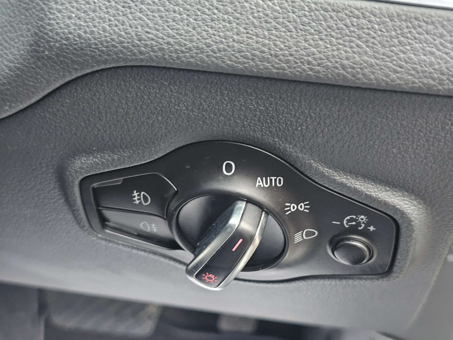 Used Audi Q5 2010 for sale - 76511120: Photo 25