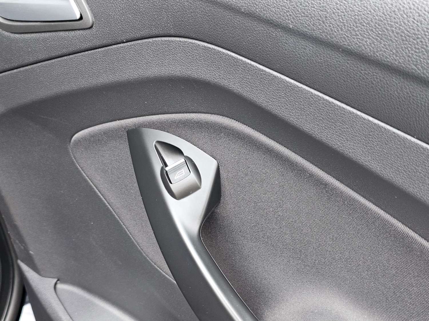 Used Ford C-Max 2016 for sale - 76493608: Photo 18