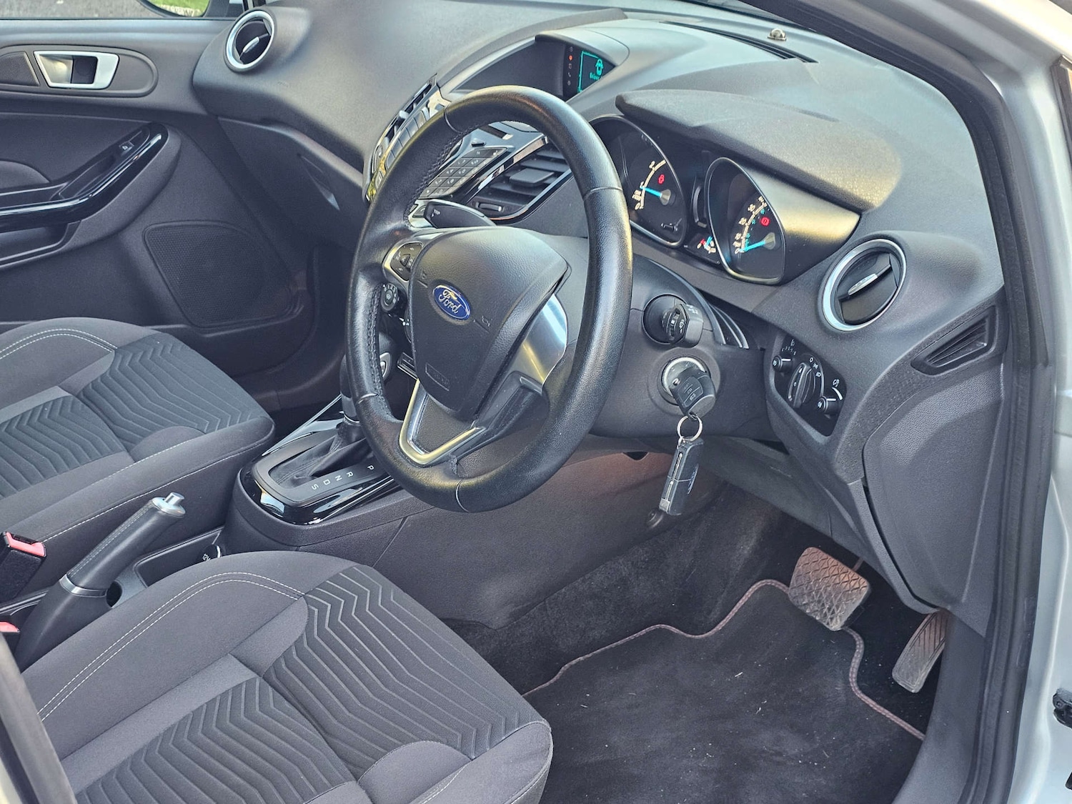 Used Ford Fiesta 2015 for sale - 77926986: Photo 22