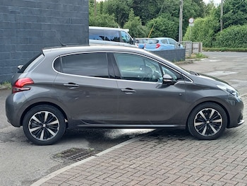 Used Peugeot 208 2019 for sale - 78814493: Photo
