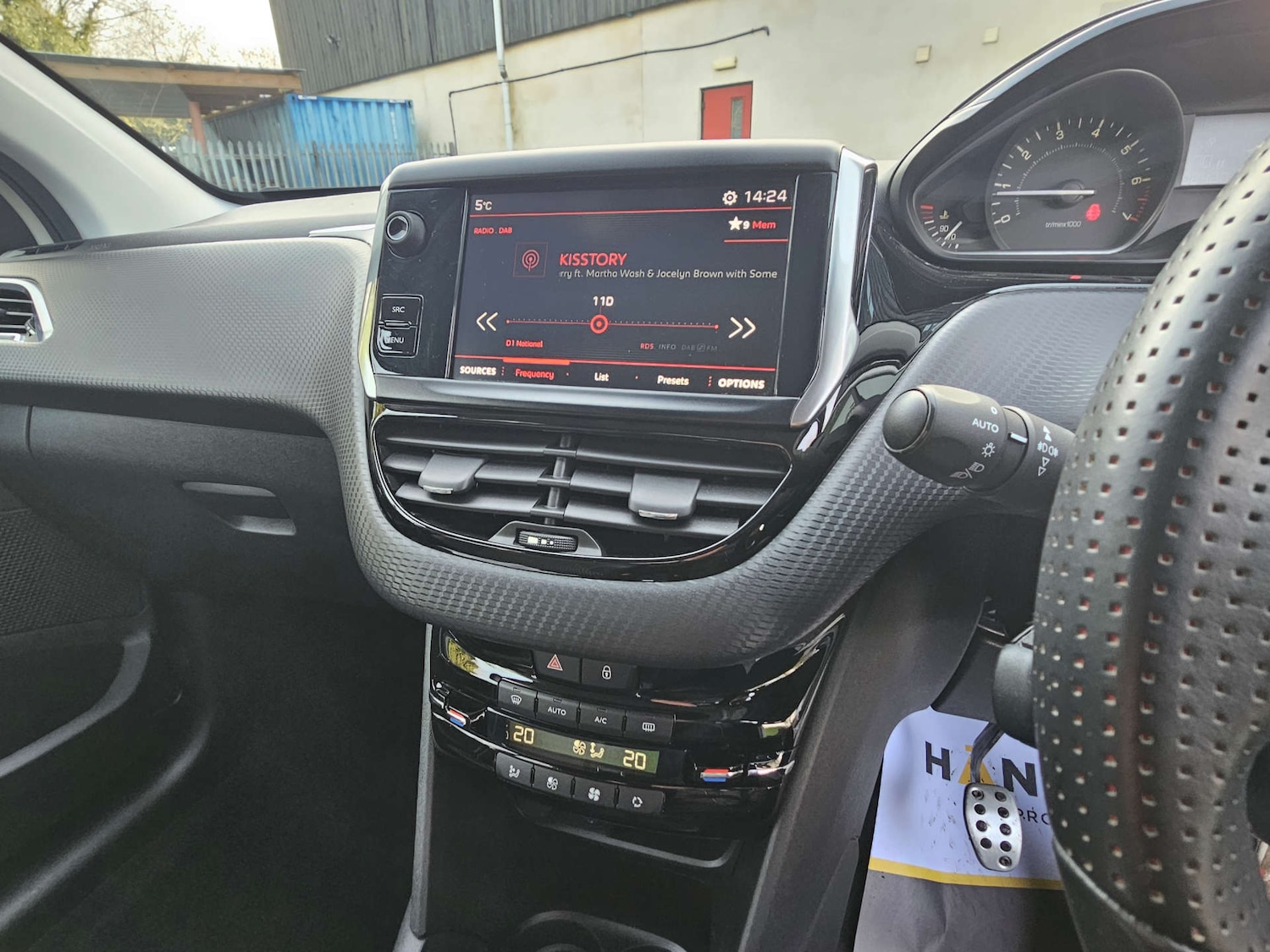 Used Peugeot 208 2018 for sale - 77562673: Photo 28