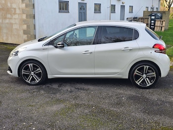 Used Peugeot 208 2018 for sale - 77562673: Photo