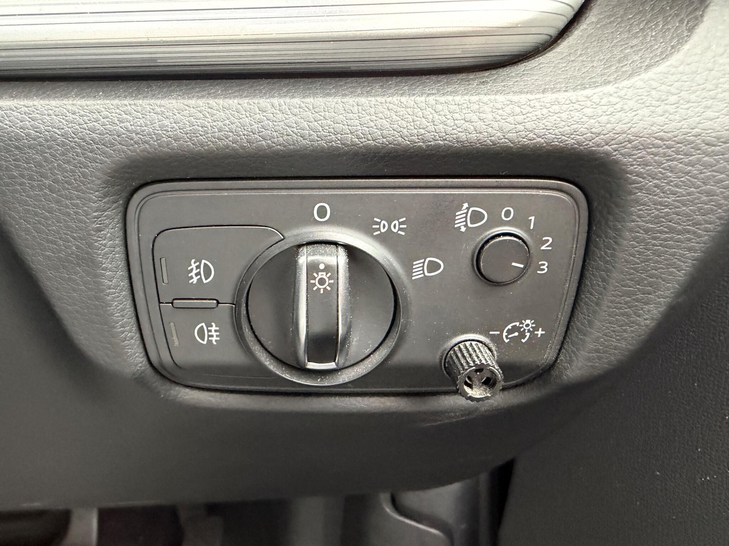 Used Audi A3 2015 for sale - 77695950: Photo 25