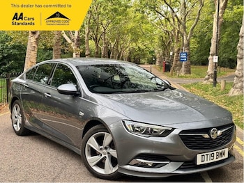 Vauxhall - Insignia