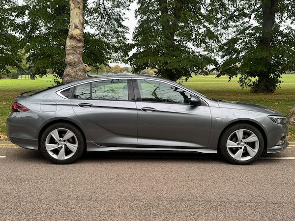 Used Vauxhall Insignia 2019 for sale - 76179653: Photo 3