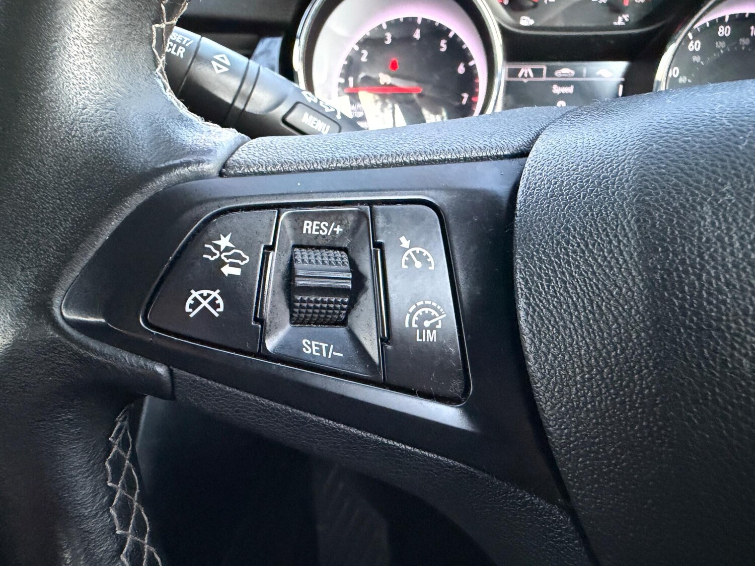 Used Vauxhall Astra for sale - 77737781: Photo 25