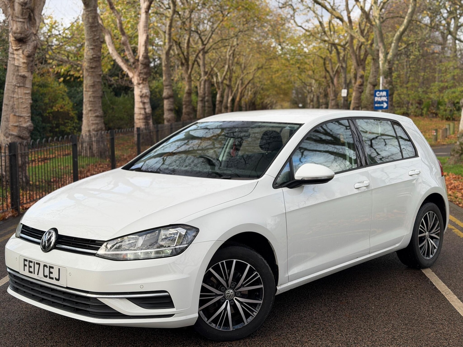 Used Volkswagen Golf 2017 for sale - 76688560: Photo 6