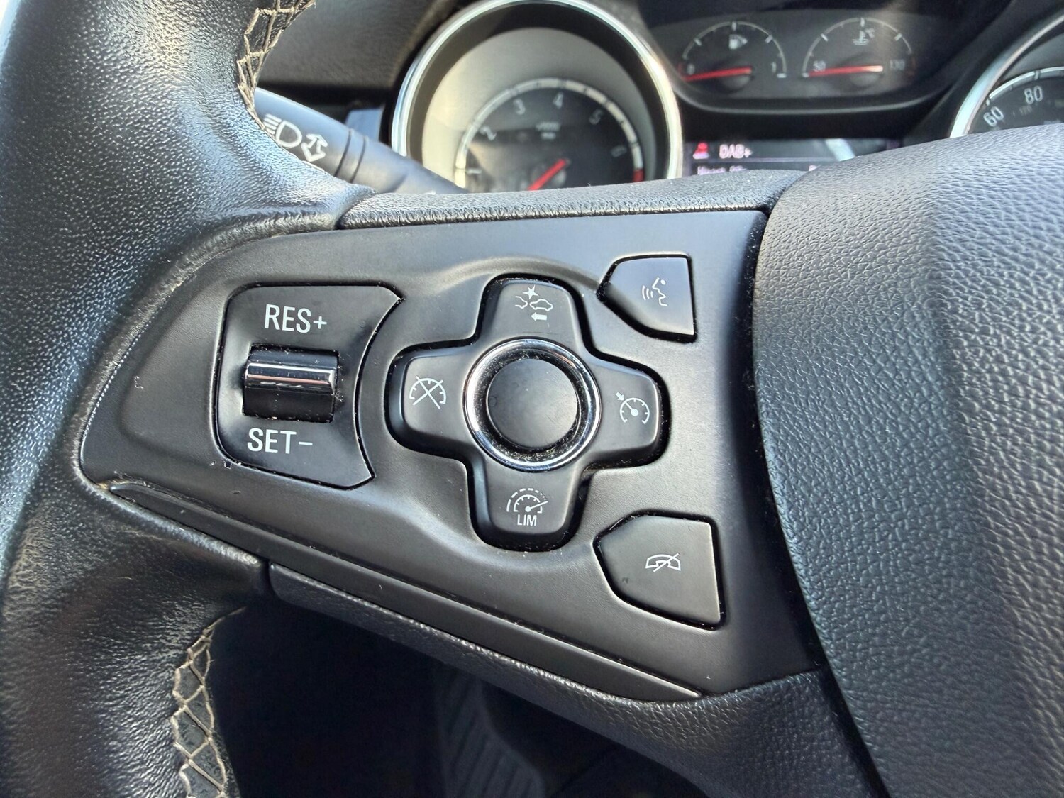 Used Vauxhall Astra 2016 for sale - 77939491: Photo 25