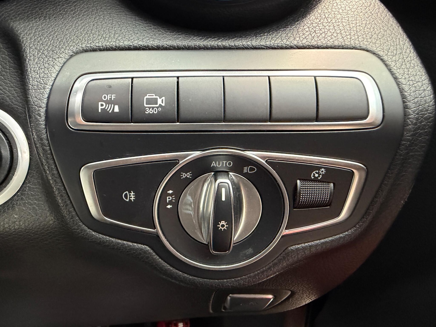 Used Mercedes-Benz GLC 2017 for sale - 76964383: Photo 25