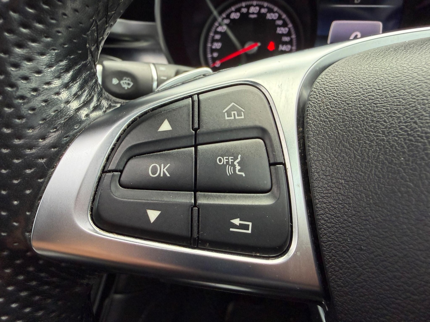 Used Mercedes-Benz GLC 2017 for sale - 76964383: Photo 26