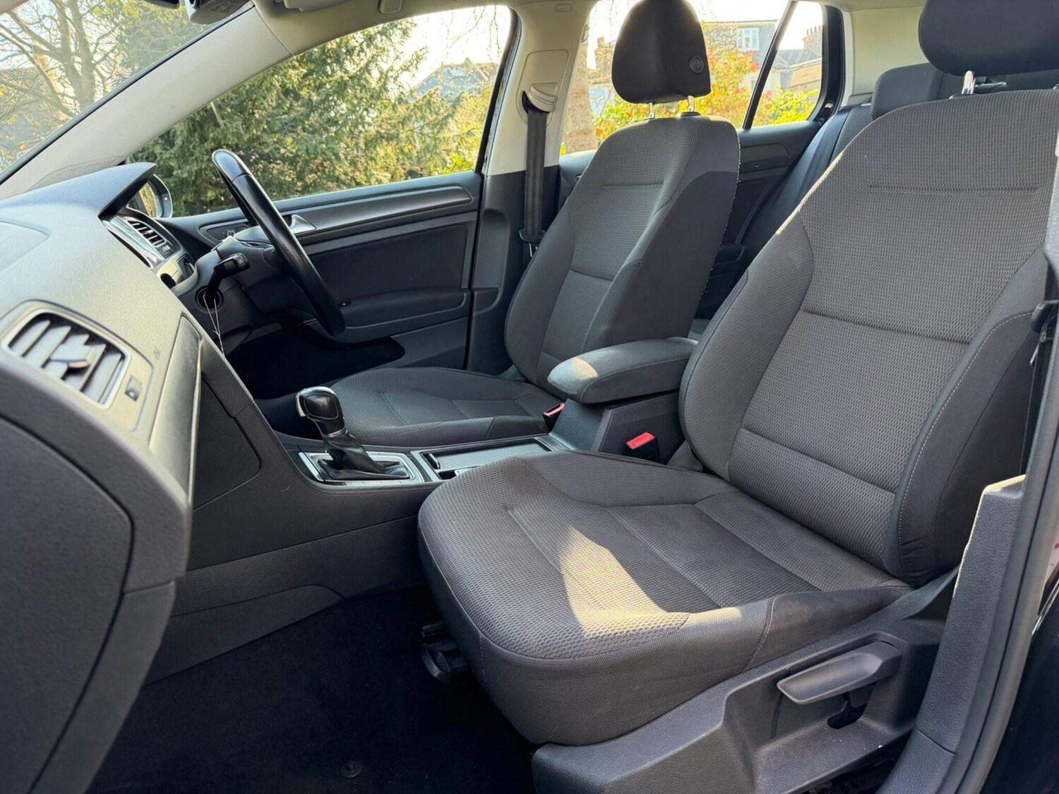 Used Volkswagen Golf for sale - 78157375: Photo 10