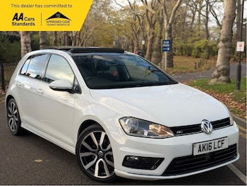 Used Volkswagen Golf 2016 for sale - 76742749: Photo