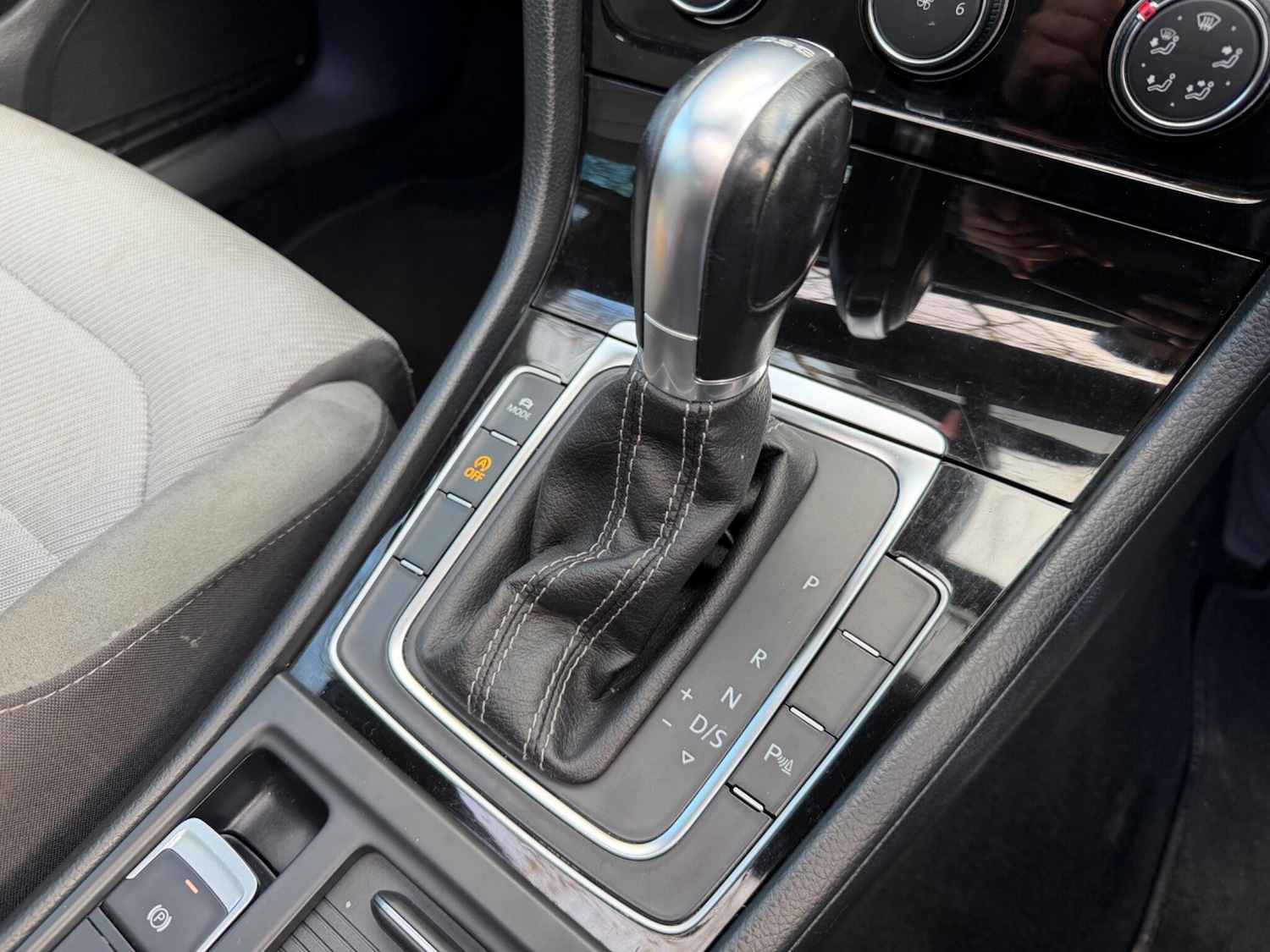 Used Volkswagen Golf 2016 for sale - 76742749: Photo 27