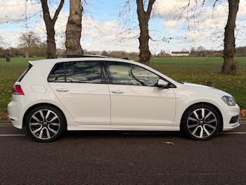 Used Volkswagen Golf 2016 for sale - 76742749: Photo