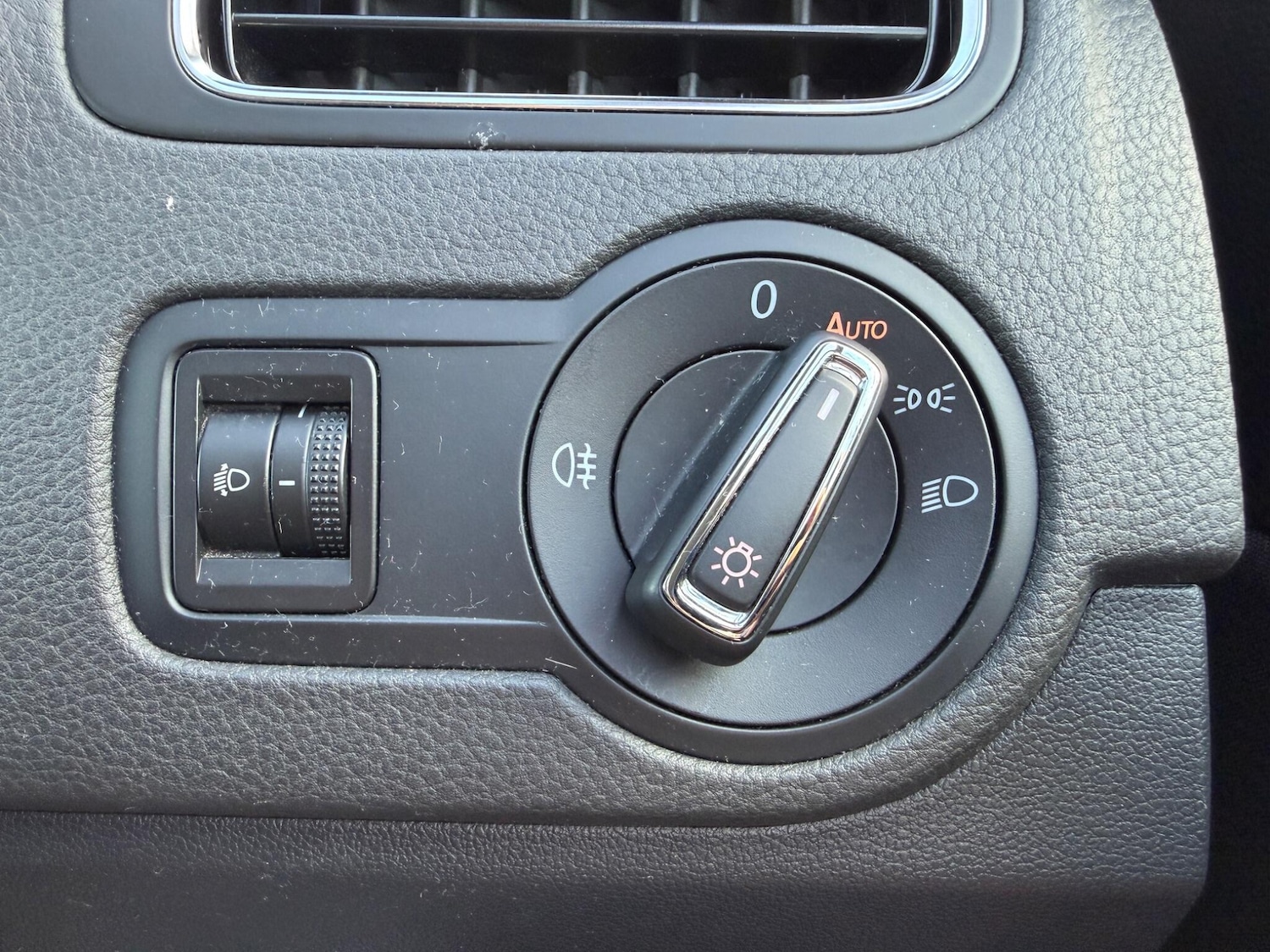 Used Volkswagen Polo for sale - 77230305: Photo 25