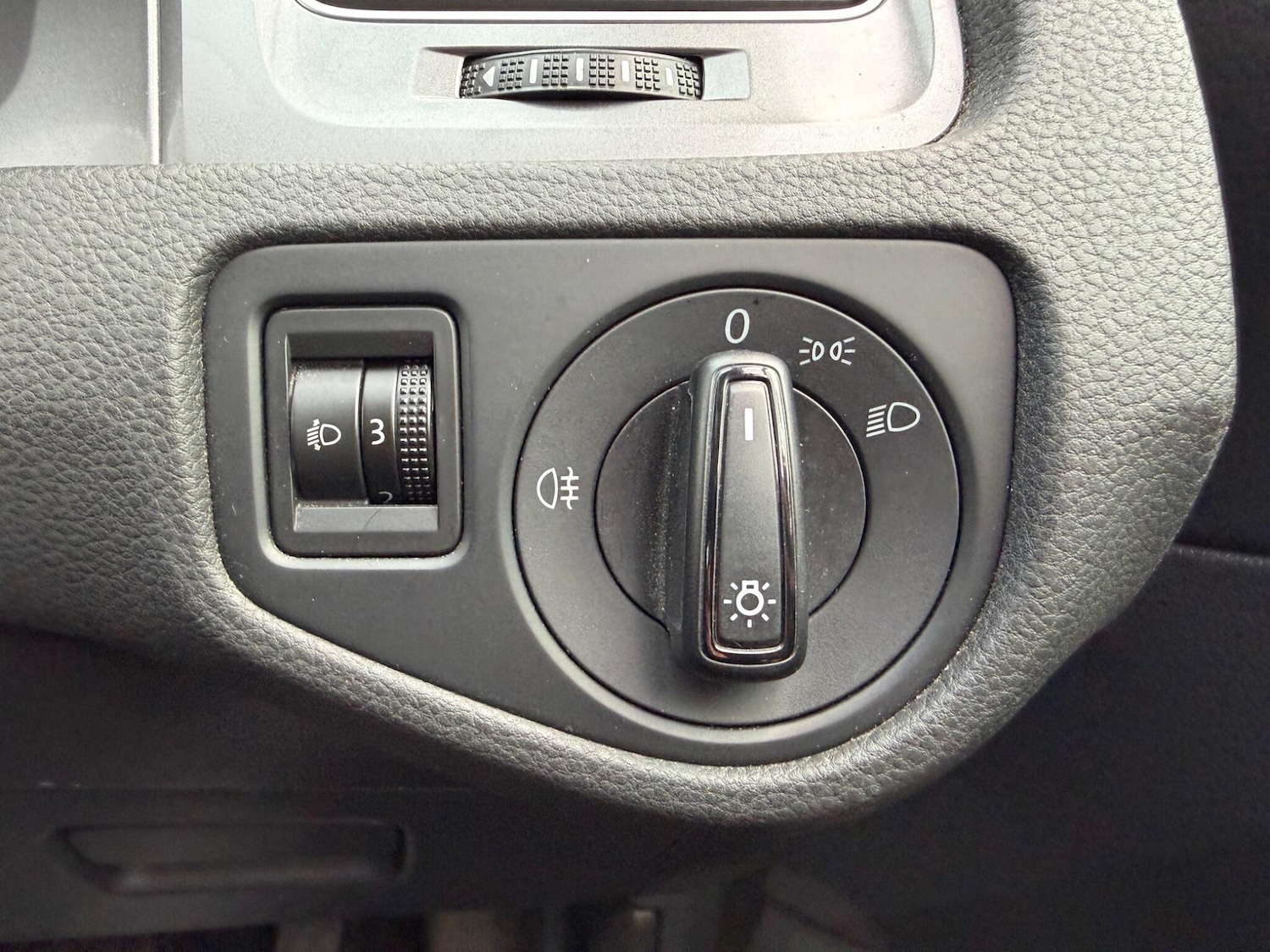 Used Volkswagen Golf 2013 for sale - 77163285: Photo 24