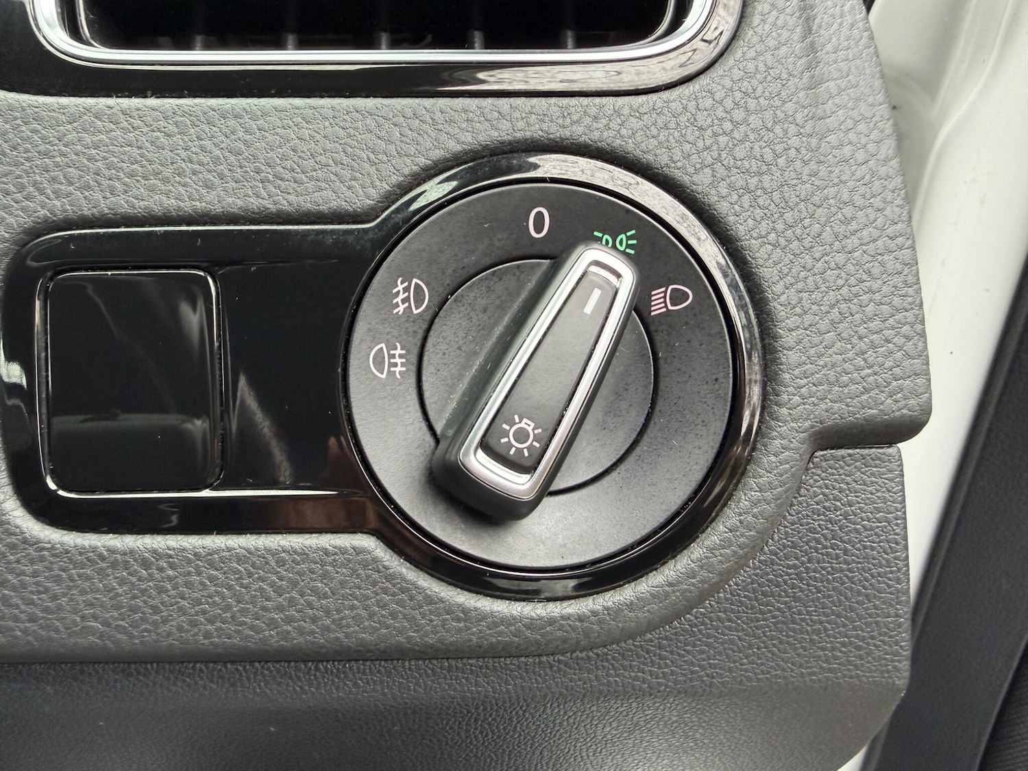 Used Volkswagen Polo for sale - 77793524: Photo 19