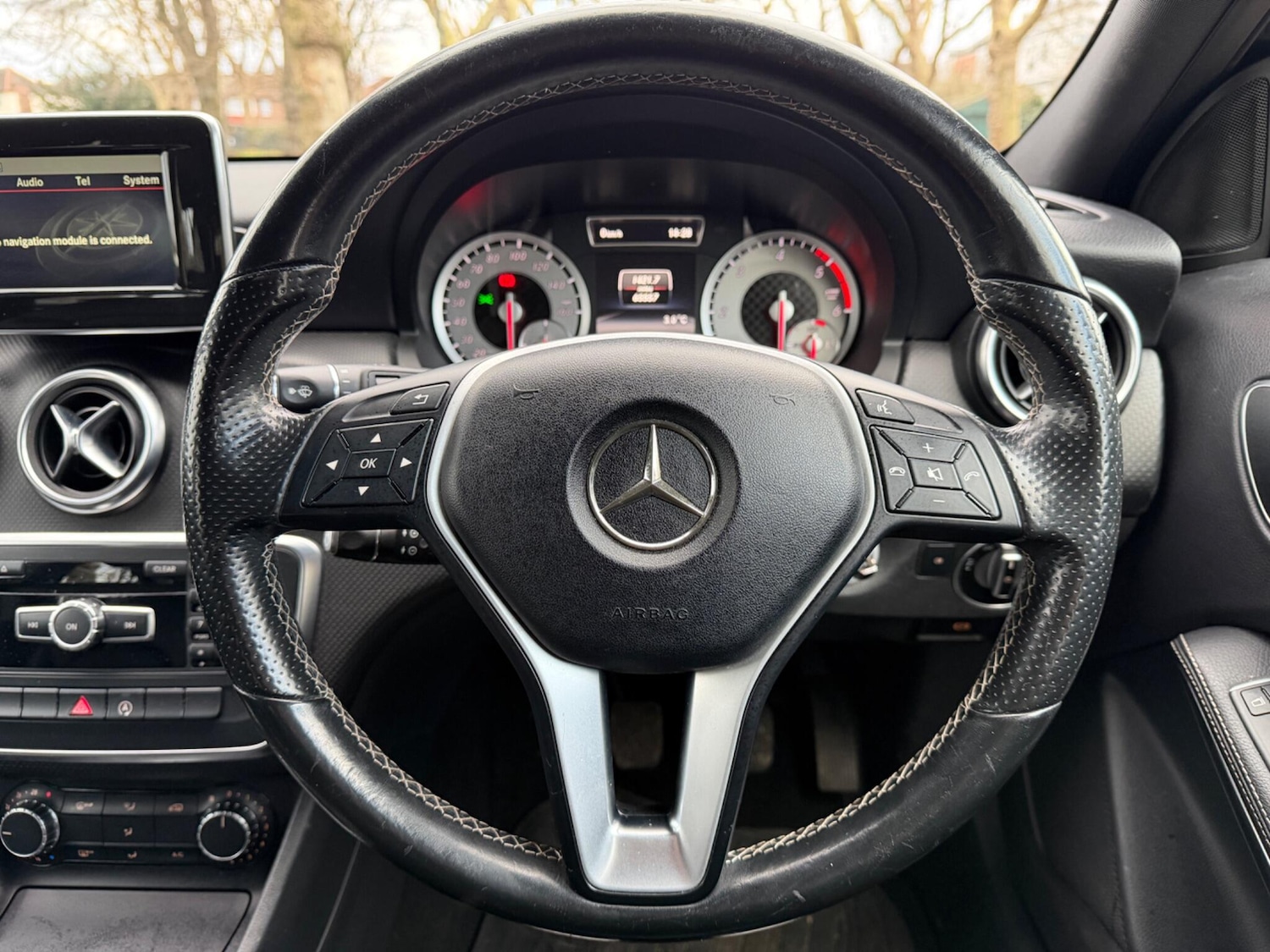 Used Mercedes-Benz A-Class 2015 for sale - 77163375: Photo 12