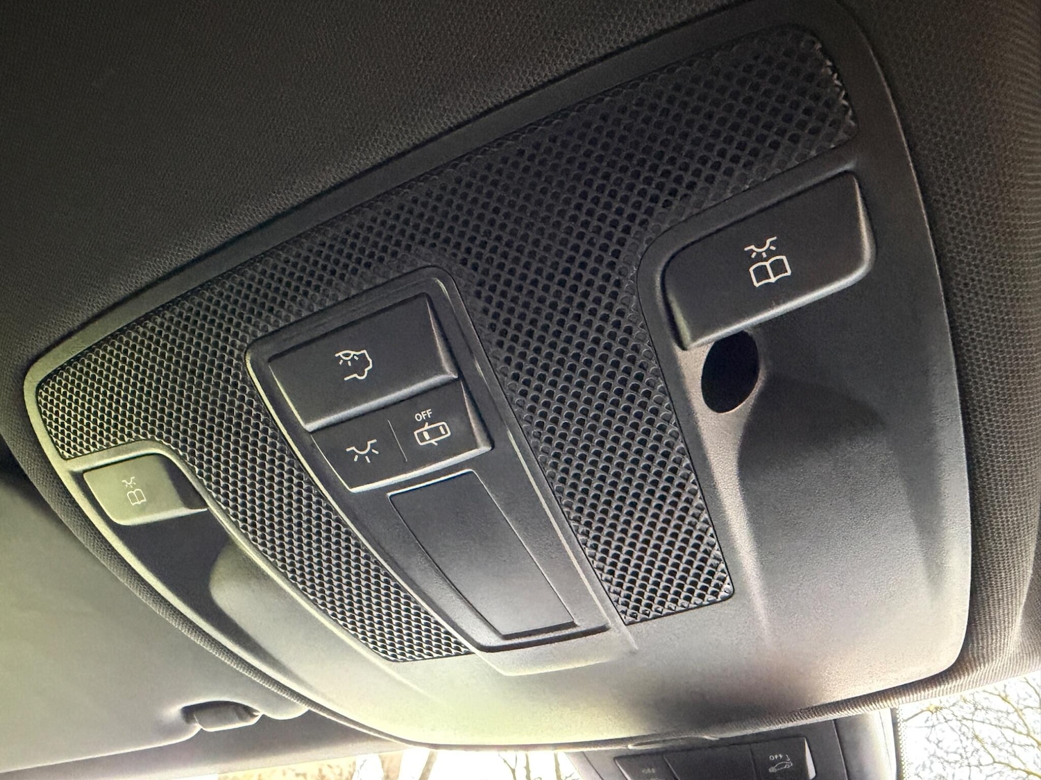 Used Mercedes-Benz A-Class 2015 for sale - 77163375: Photo 25