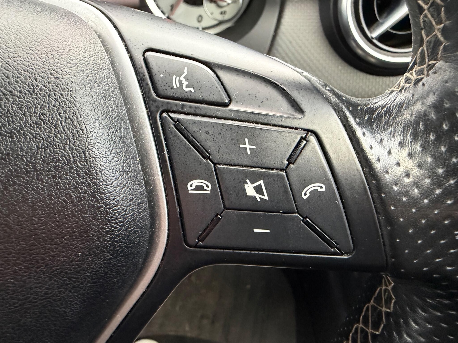 Used Mercedes-Benz A-Class 2015 for sale - 77163375: Photo 28