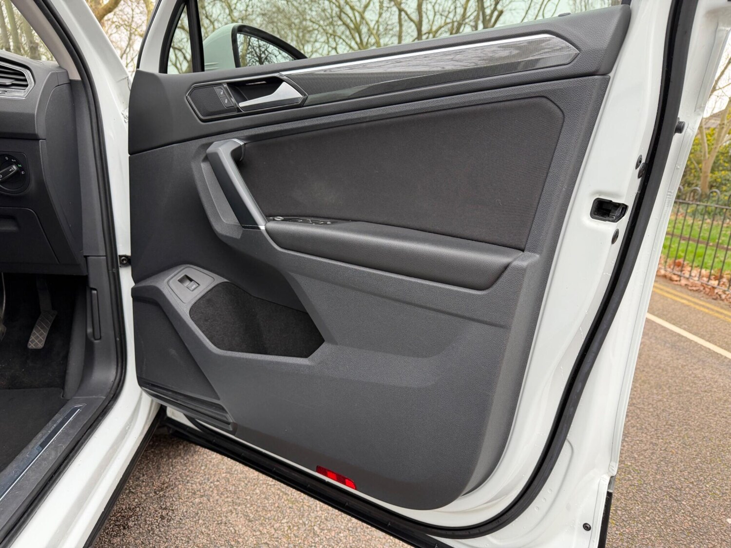 Used Volkswagen Tiguan for sale - 77808941: Photo 25