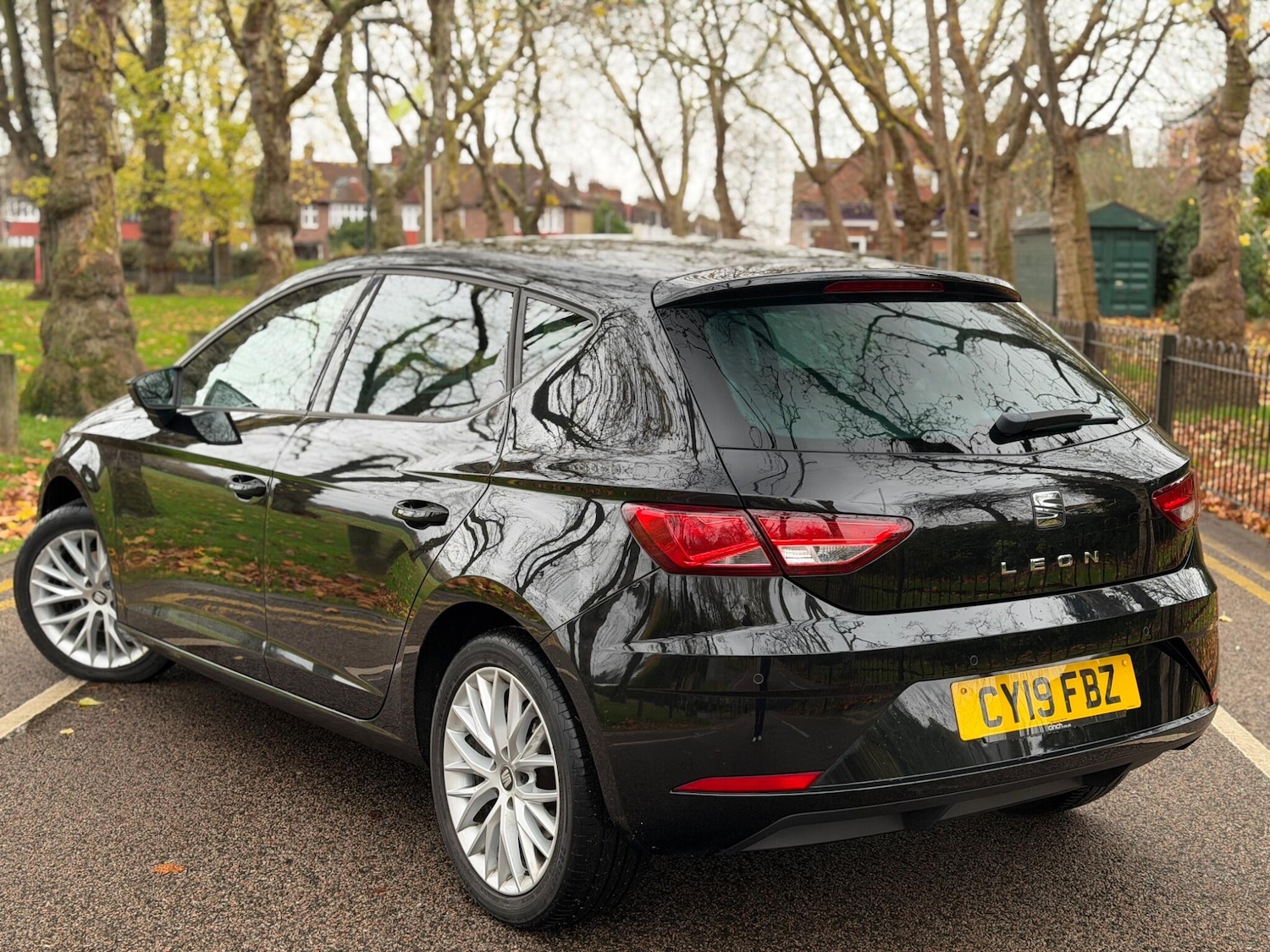 Used SEAT Leon 2019 for sale - 76772156: Photo 2