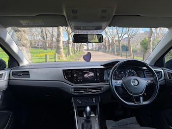 Used Volkswagen Polo 2019 for sale - 77657585: Photo