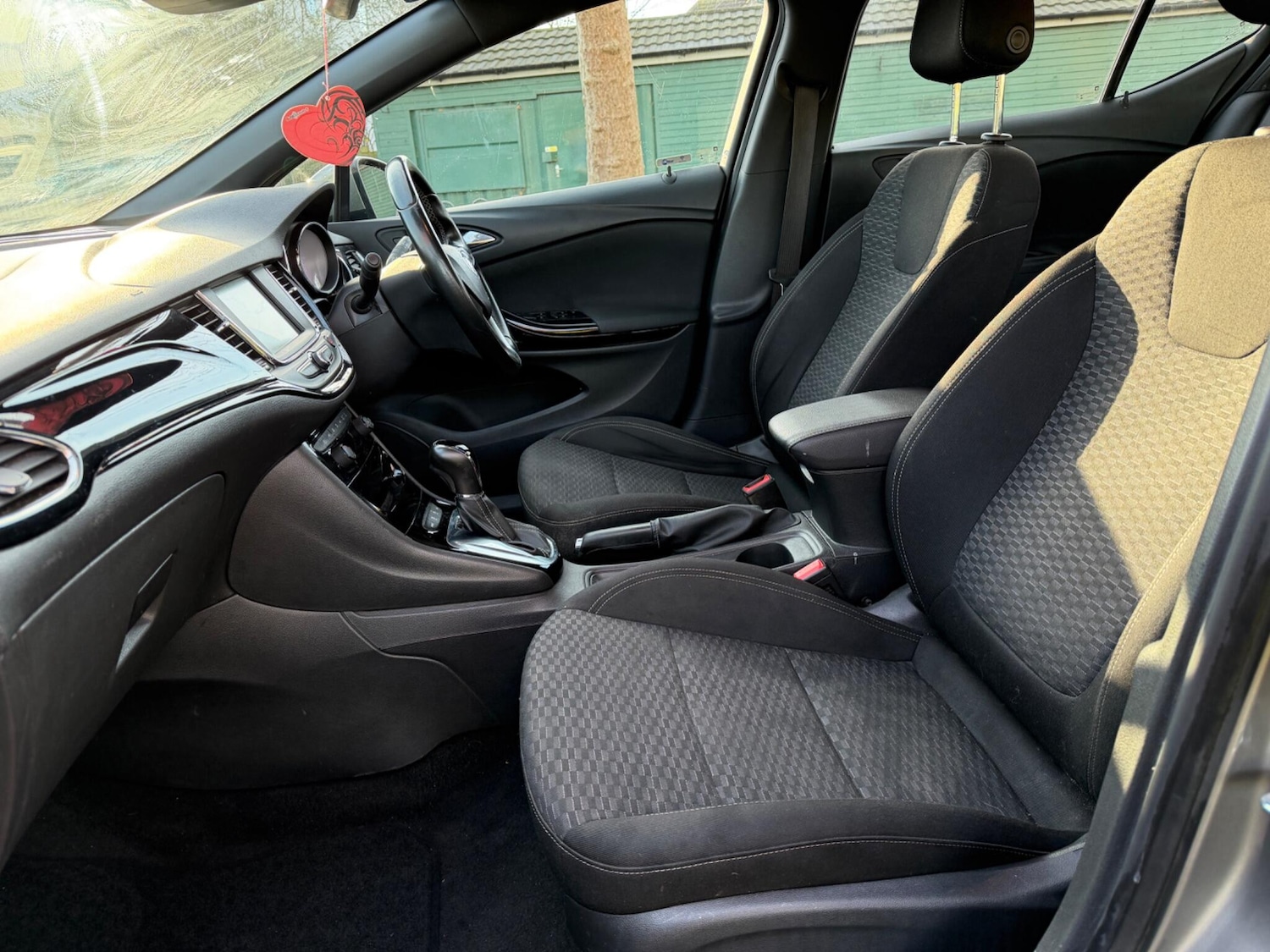 Used Vauxhall Astra 2017 for sale - 76942354: Photo 10