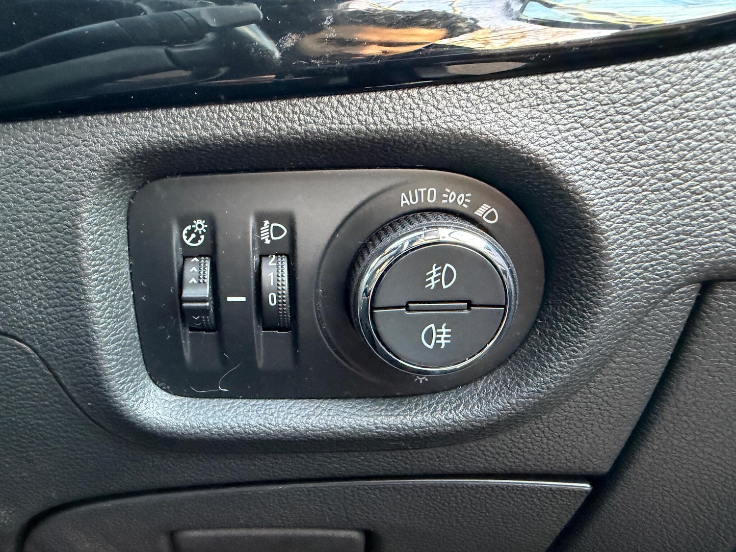 Used Vauxhall Astra 2017 for sale - 76942354: Photo 24