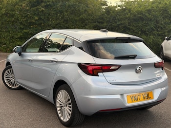 Used Vauxhall Astra 2017 for sale - 79267973: Photo