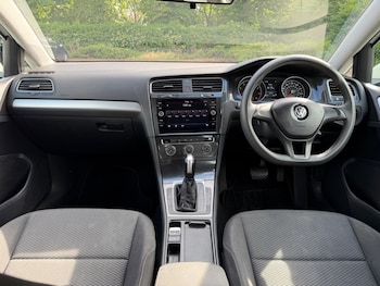 Used Volkswagen Golf 2017 for sale - 78922554: Photo