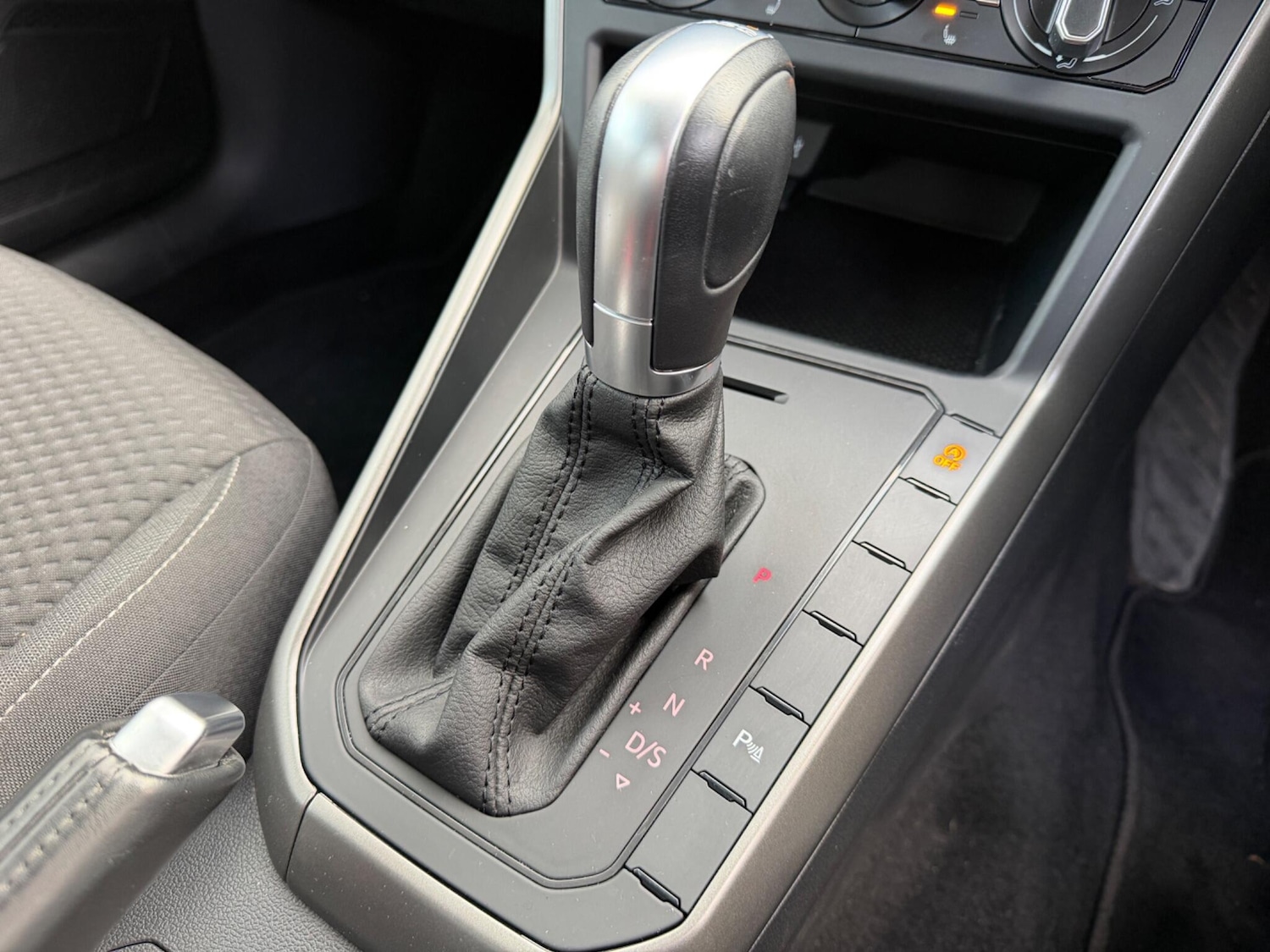 Used Volkswagen Polo 2018 for sale - 76942400: Photo 15