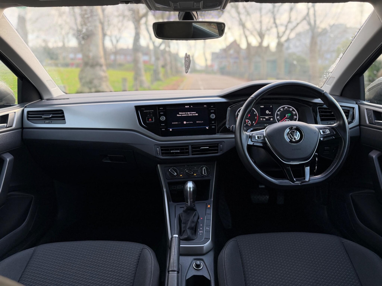 Used Volkswagen Polo 2018 for sale - 76942400: Photo 4