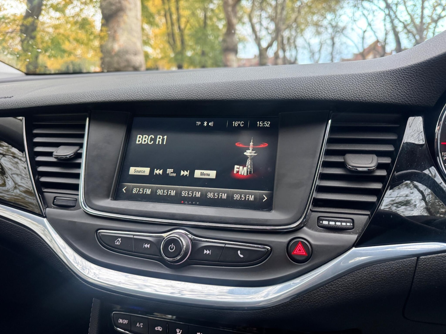 Used Vauxhall Astra 2017 for sale - 76433362: Photo 13